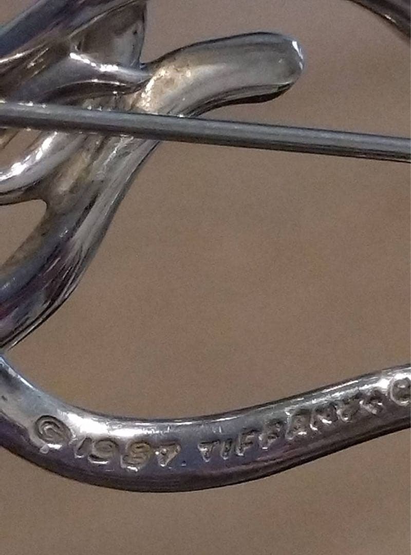 お値下げメンテナンス済TIFFANY＆Co．ダブルリーフブローチ　ポーチ付き