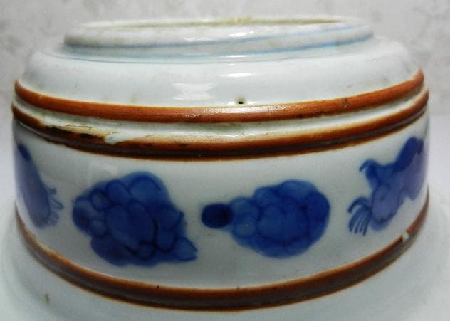 古伊万里染付「蓮と翡翠」の大鉢（概数　Ｄ２２ｃｍ、Ｈ１０ｃｍ、Ｗ１１２０ｇ）