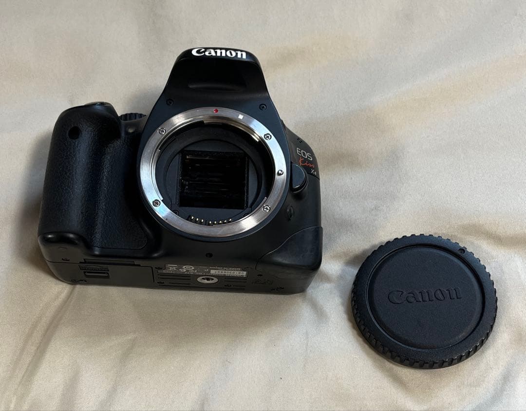 Canon EOS Kiss X4 ダブルズームキット　デジタル一眼レフ