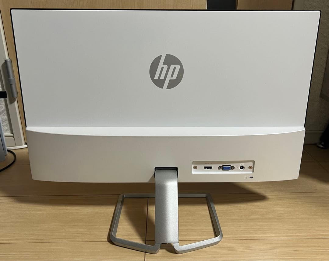 HP 24fw 23.8インチ ディスプレイ　モニター