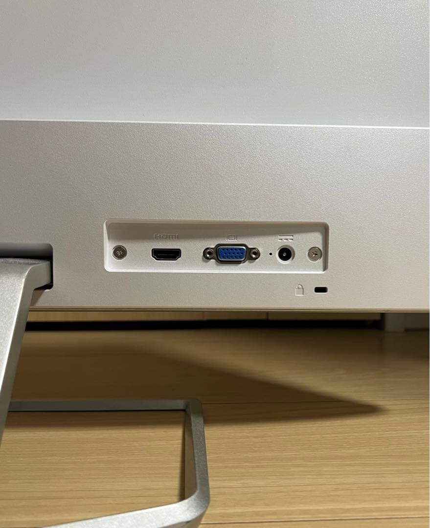 HP 24fw 23.8インチ ディスプレイ　モニター