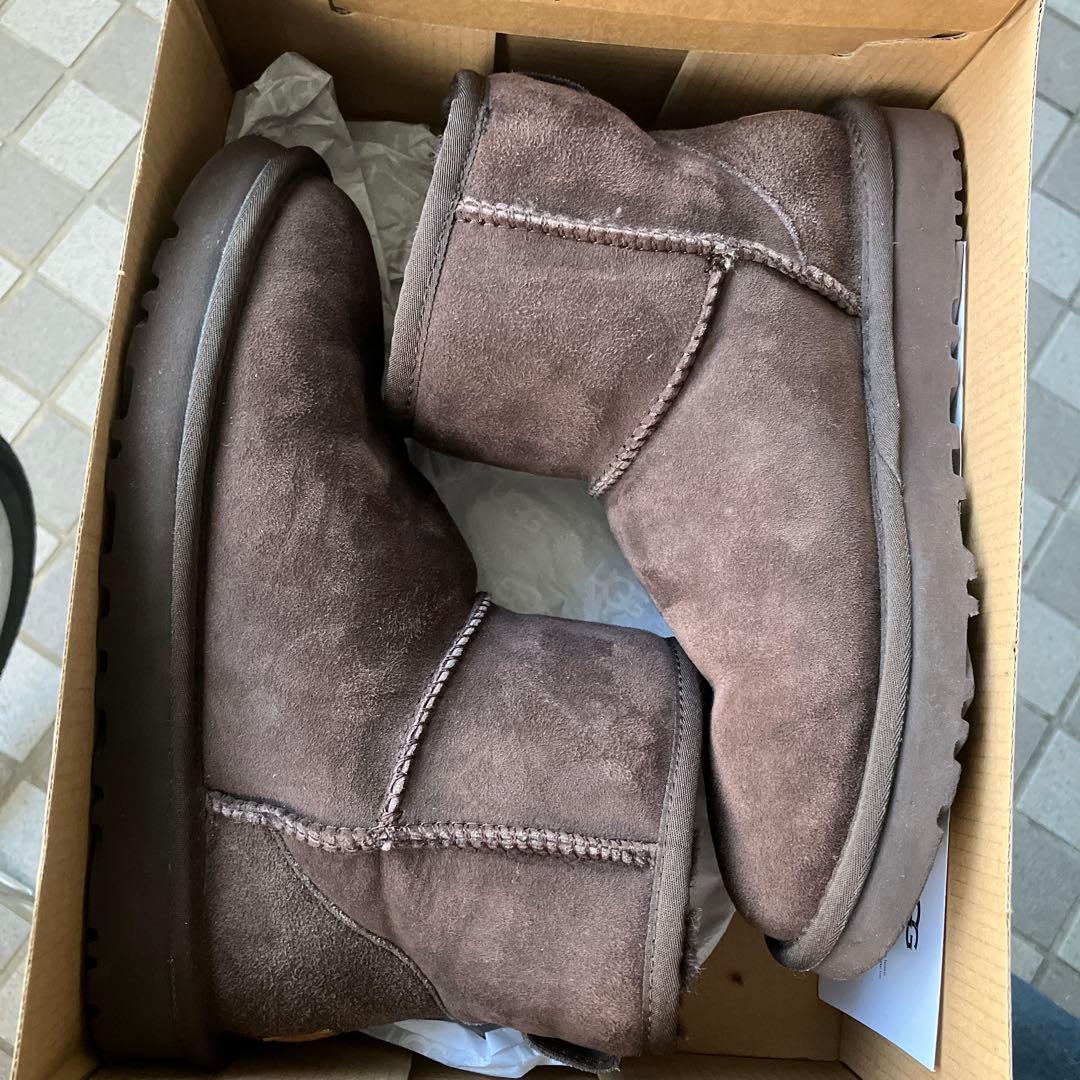UGG CLASSIC MINI II　1016222 チョコレート色　24㎝