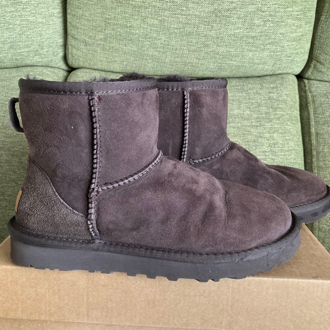 UGG CLASSIC MINI II　1016222 チョコレート色　24㎝
