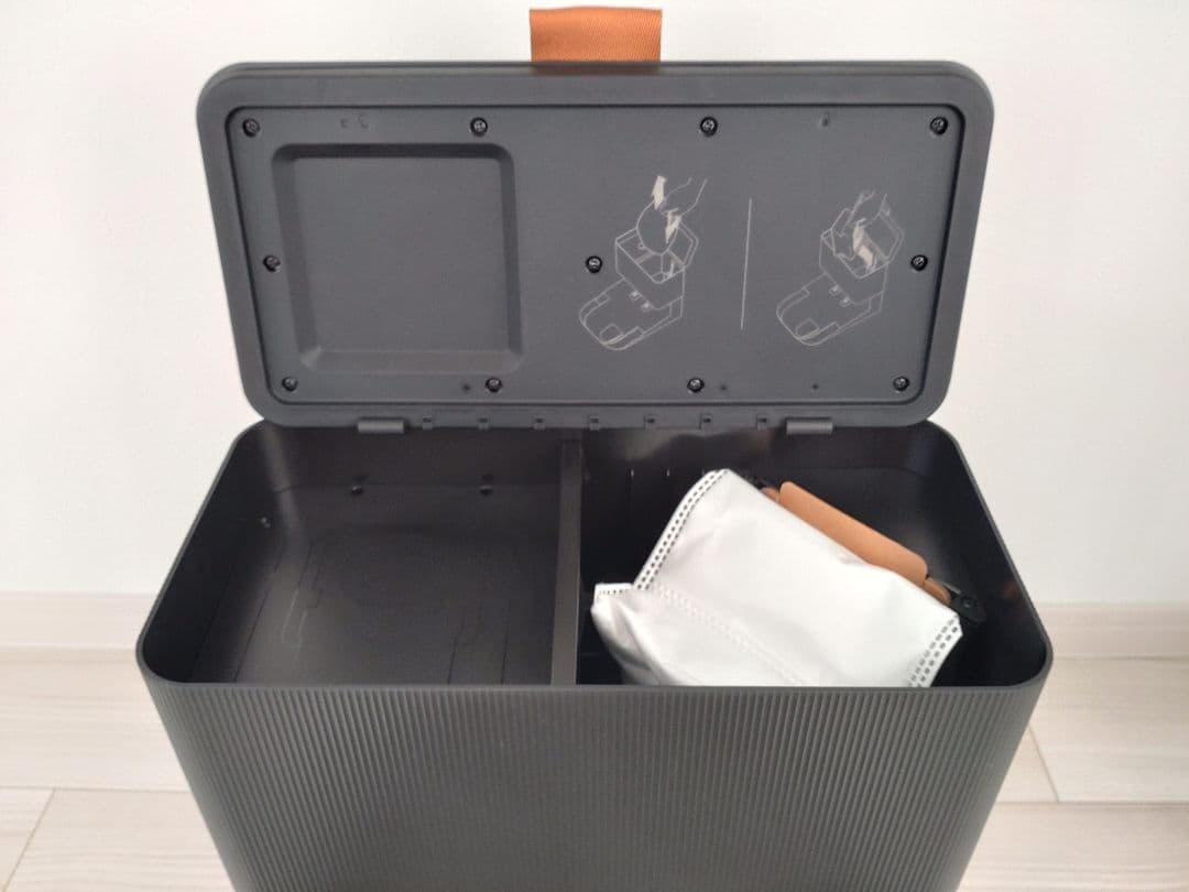 iRobot Roomba j9+　ロボット掃除機+Clean Base