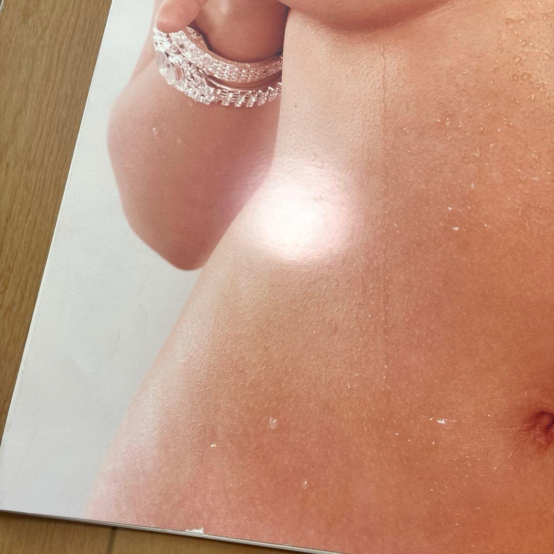 小物 SUPREME 2001 PHOTOGRAPHS BY JAMIL GS