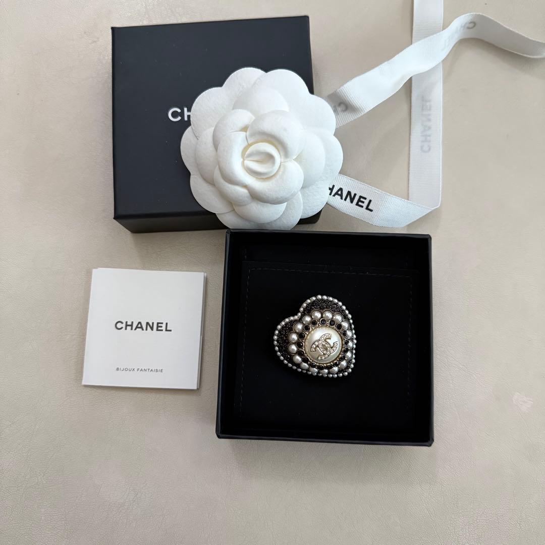 新品＊CHANEL＊ブローチ＊ハート＊ブローチ パール装飾＊ゴールド