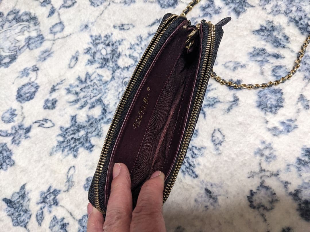 チェーンショルダーウォレット