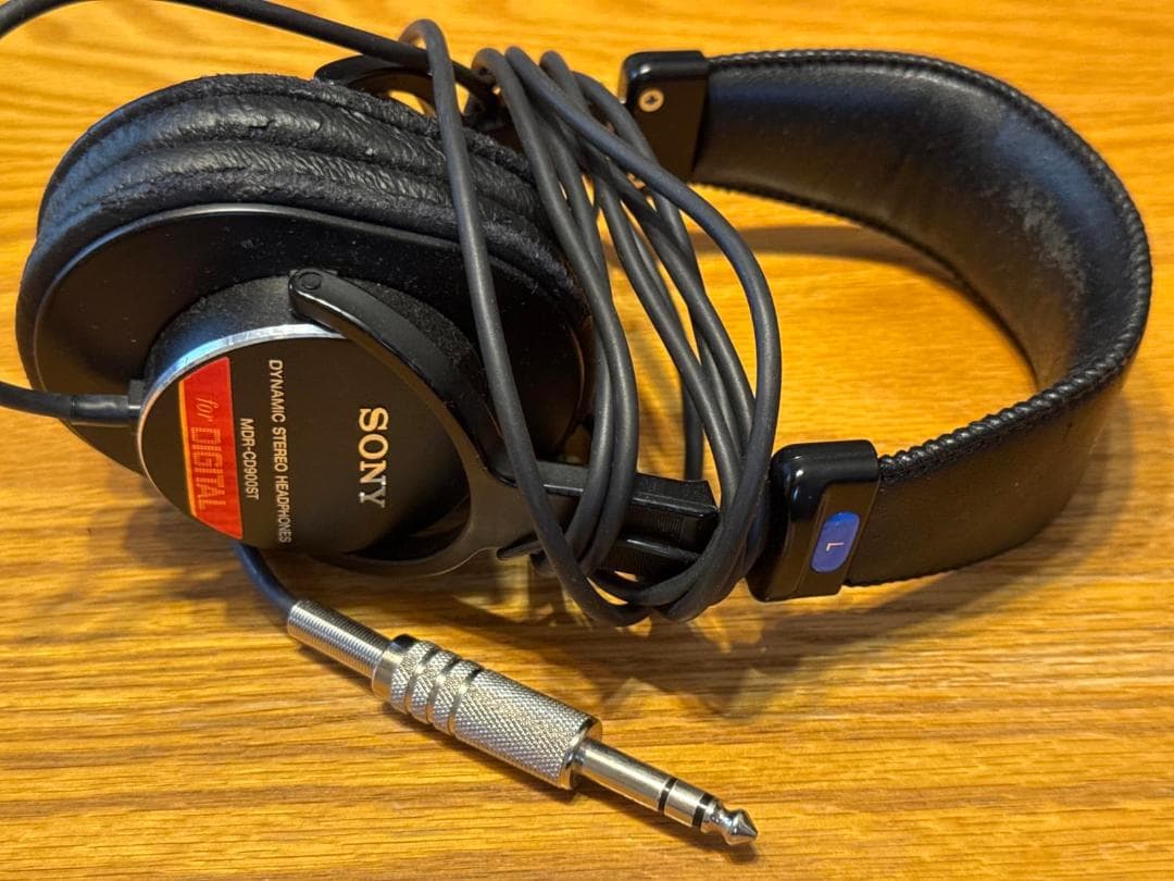 SONY 有線 密閉型スタジオモニターヘッドホン 黒 MDR-CD900STm
