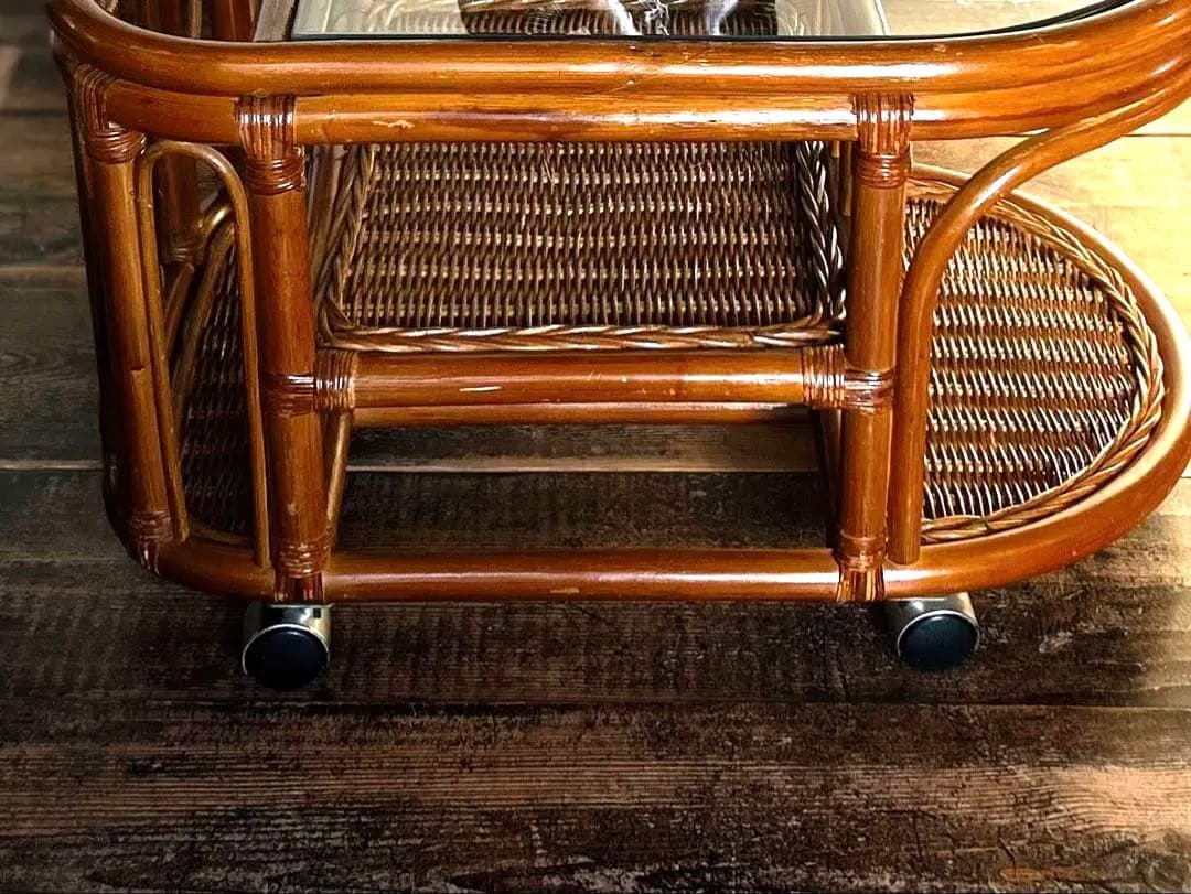 昭和後期 籐製 サイドテーブル 強化ガラス天板 キャスター付き（ラタン）
