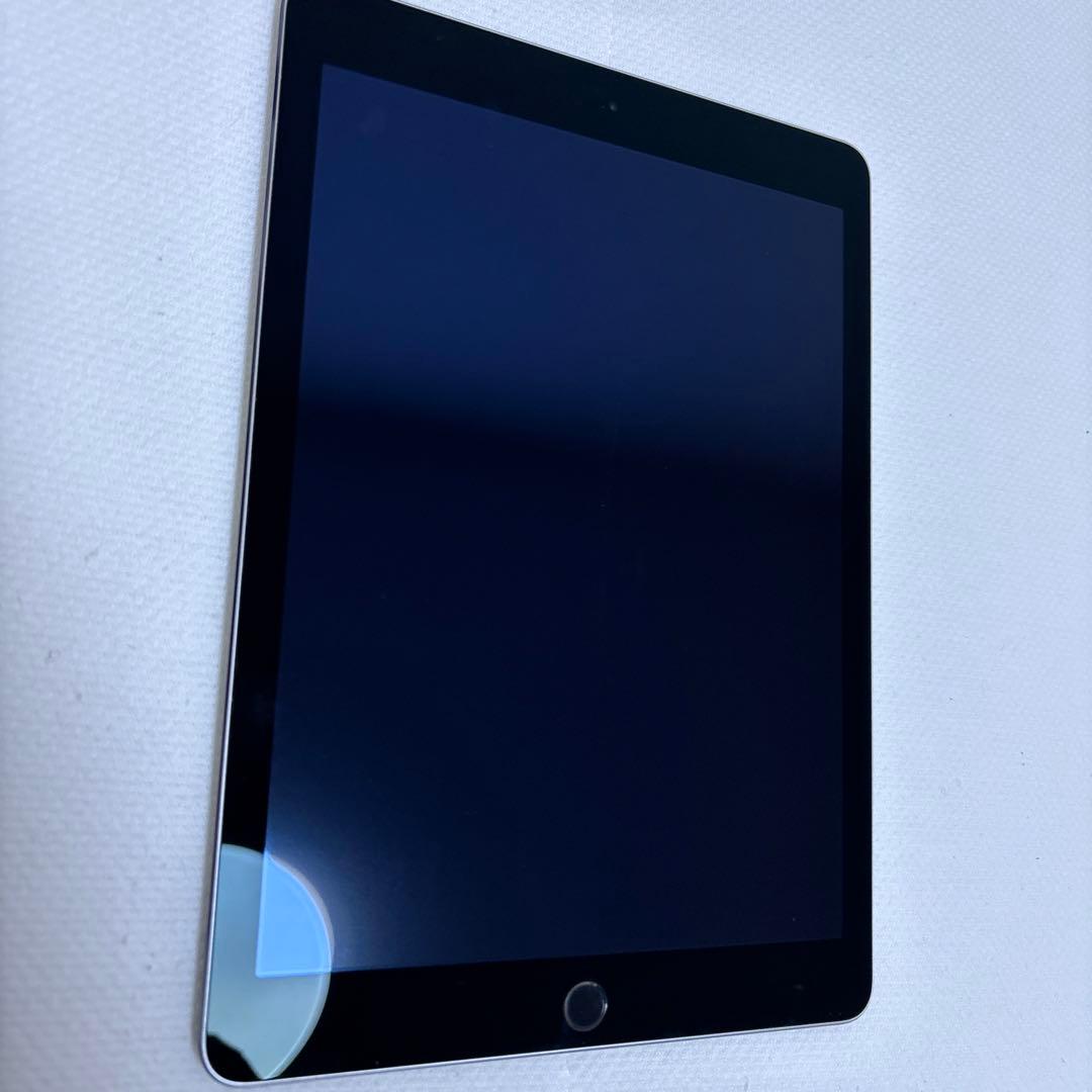 iPadAir2 第2世代 64GB WIFIモデル　MGKL2J/A