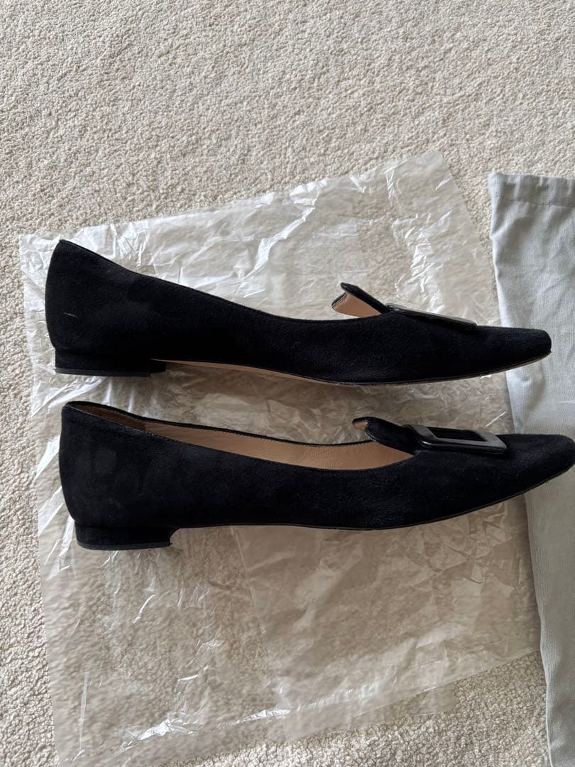 マノロブラニク パンプス 37 スエード 黒 ブラック マノロ ドゥロワー