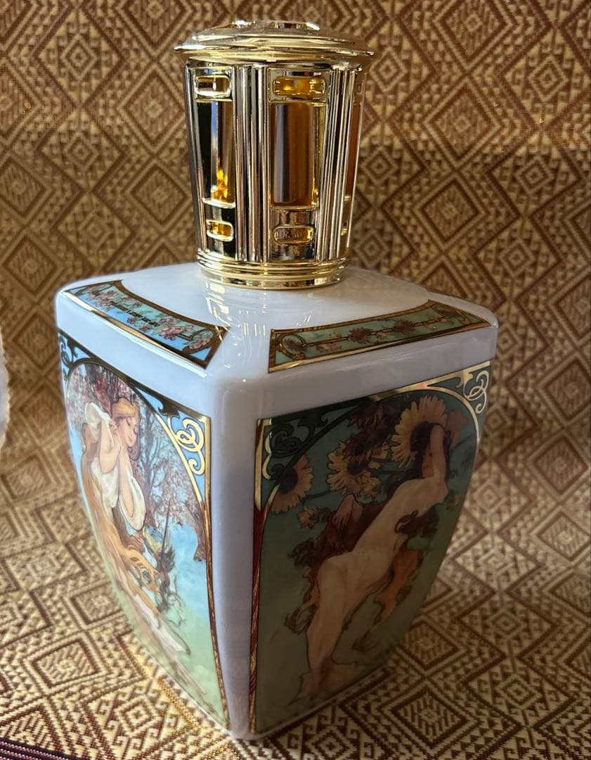 ランプベルジェランプミュシャ　新品未使用、芯付き正規品