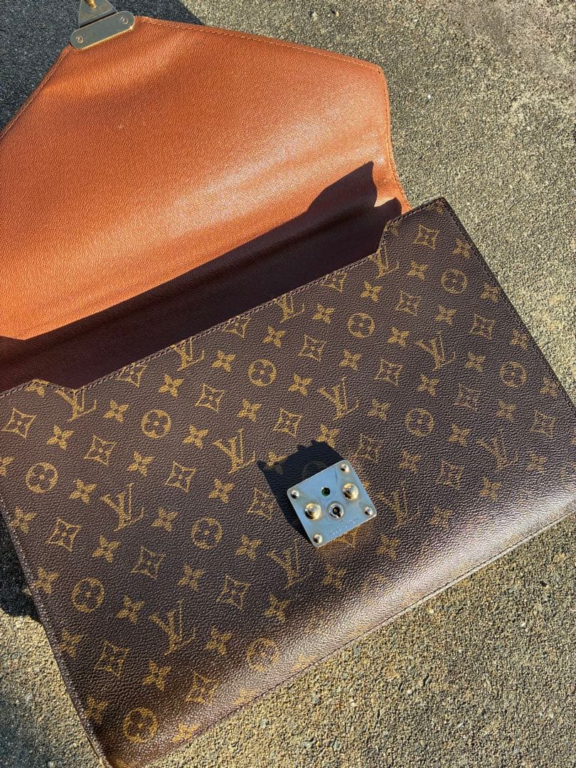 M*様 ハンドバッグ モノグラム セルヴィエット コンセイエ　LOUIS VUI