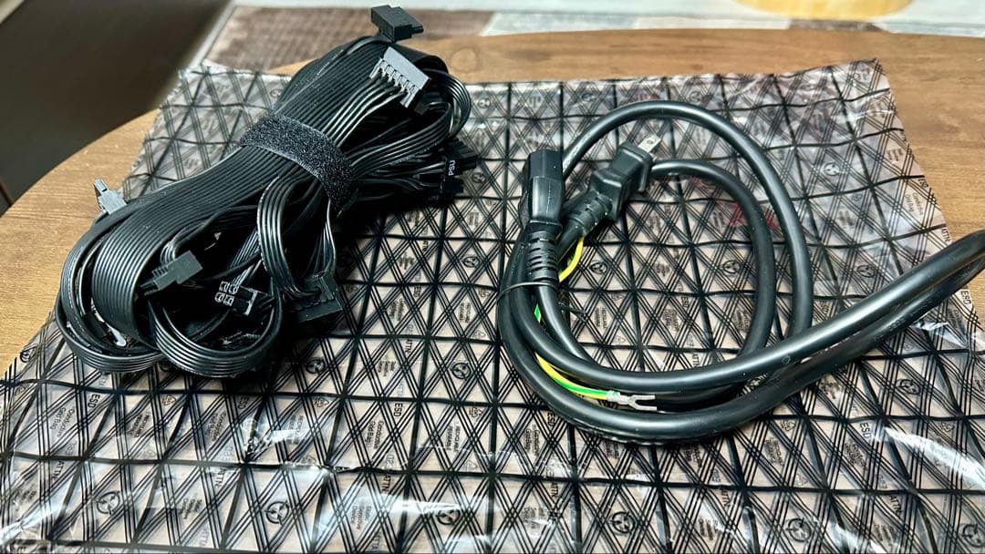 PCパーツ一式（CPU, GPU, マザボ, メモリ, 電源）