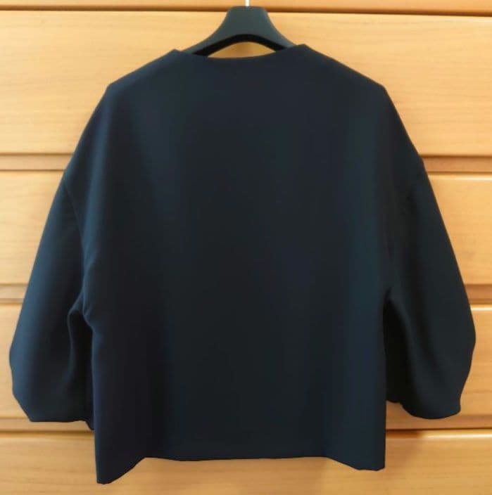 新品 2024SS【トゥービーシック】リボンスリーブ　ボレロ　ブラック　完売品