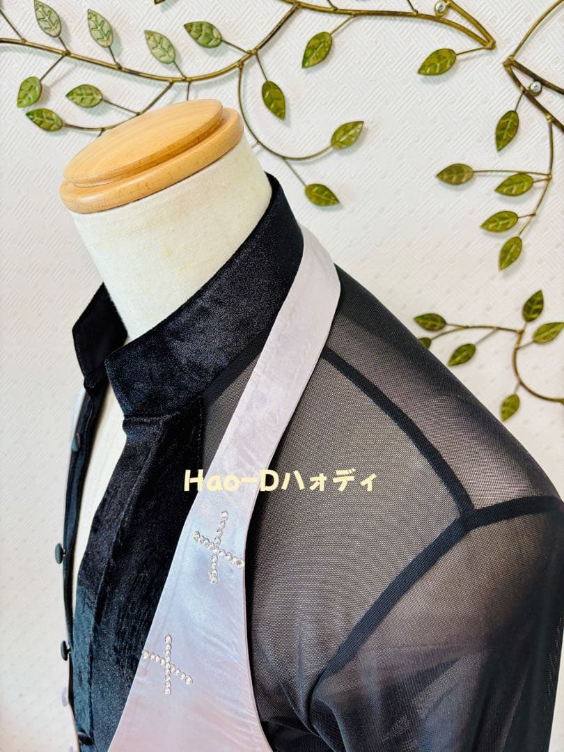 新品★社交ダンス★ラテン★ベスト★シルバーグレー★サテン★ストーンあり★M