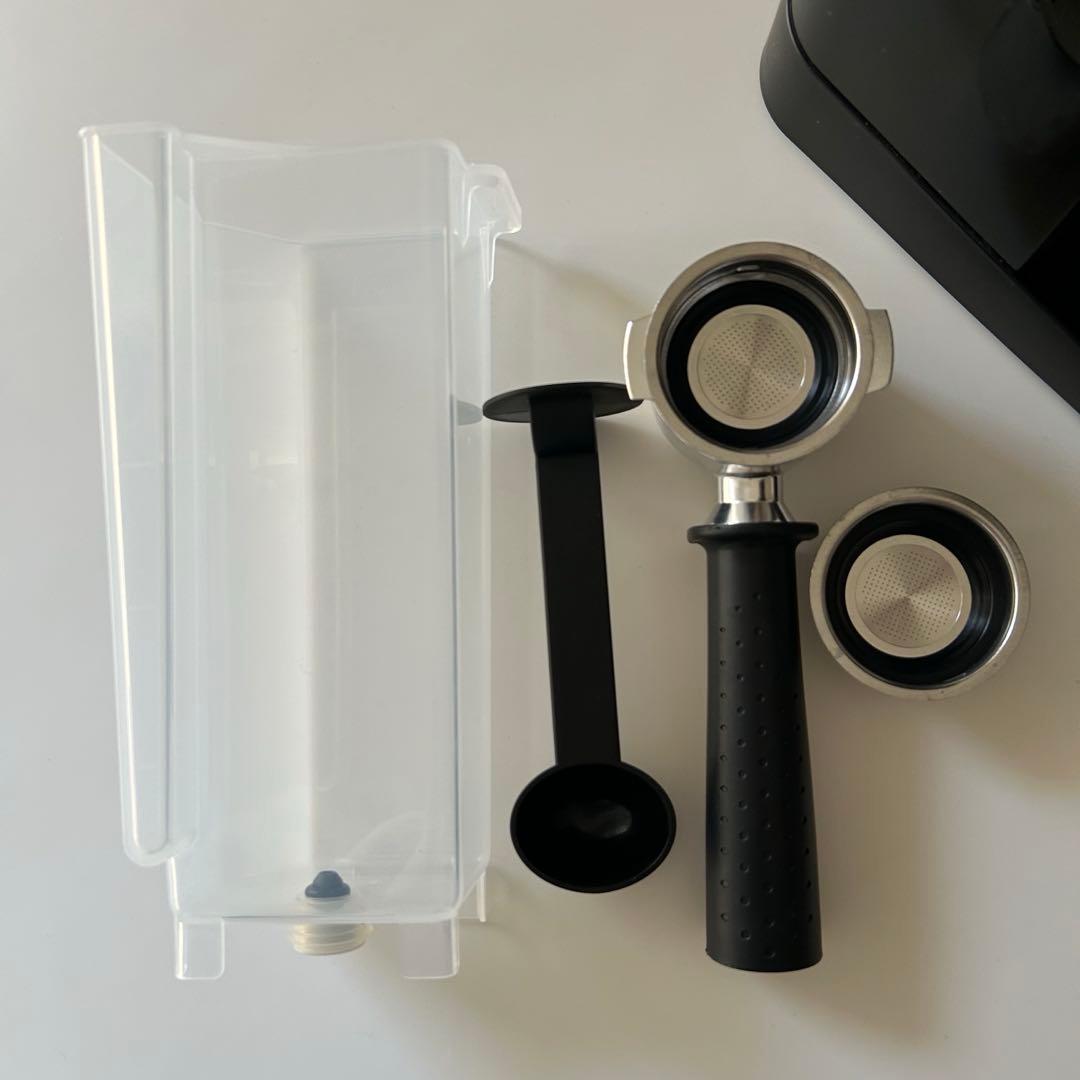 デロンギ　スティローザ　エスプレッソ・カプチーノメーカー　EC235J BK