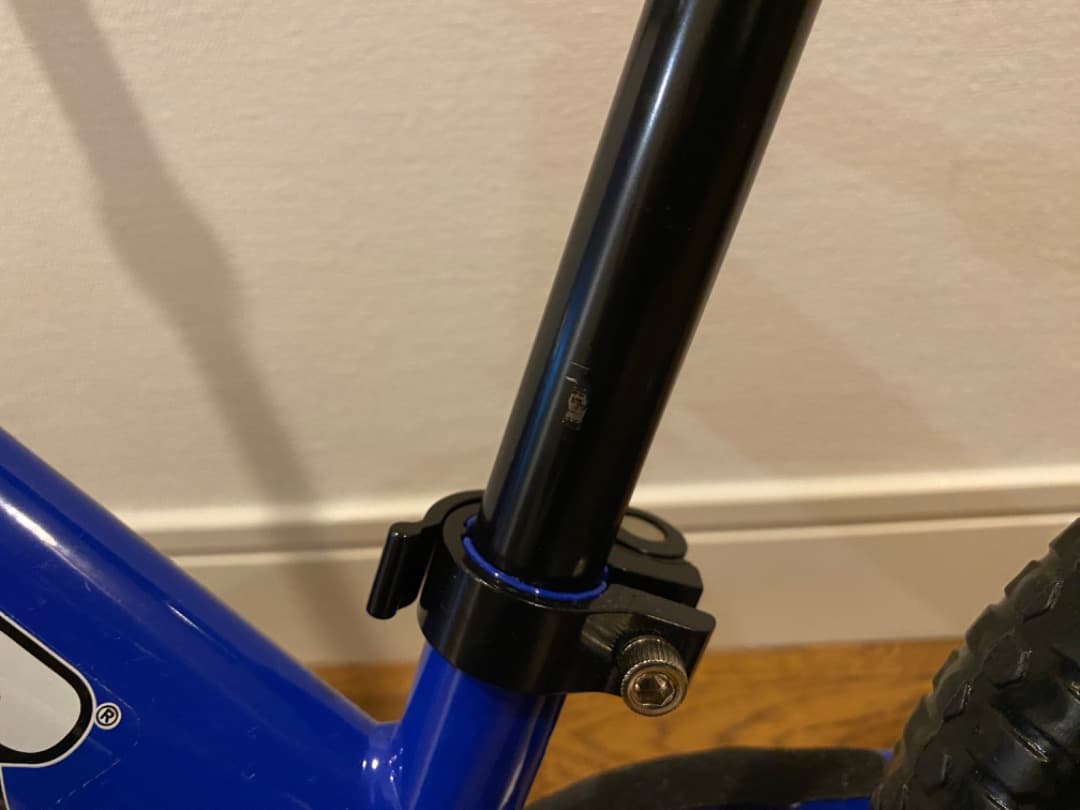 超美品　ストライダー12インチ　ブルー