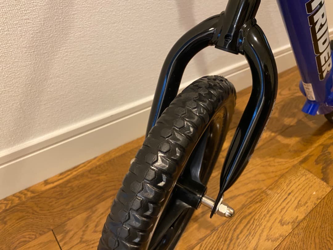 超美品　ストライダー12インチ　ブルー