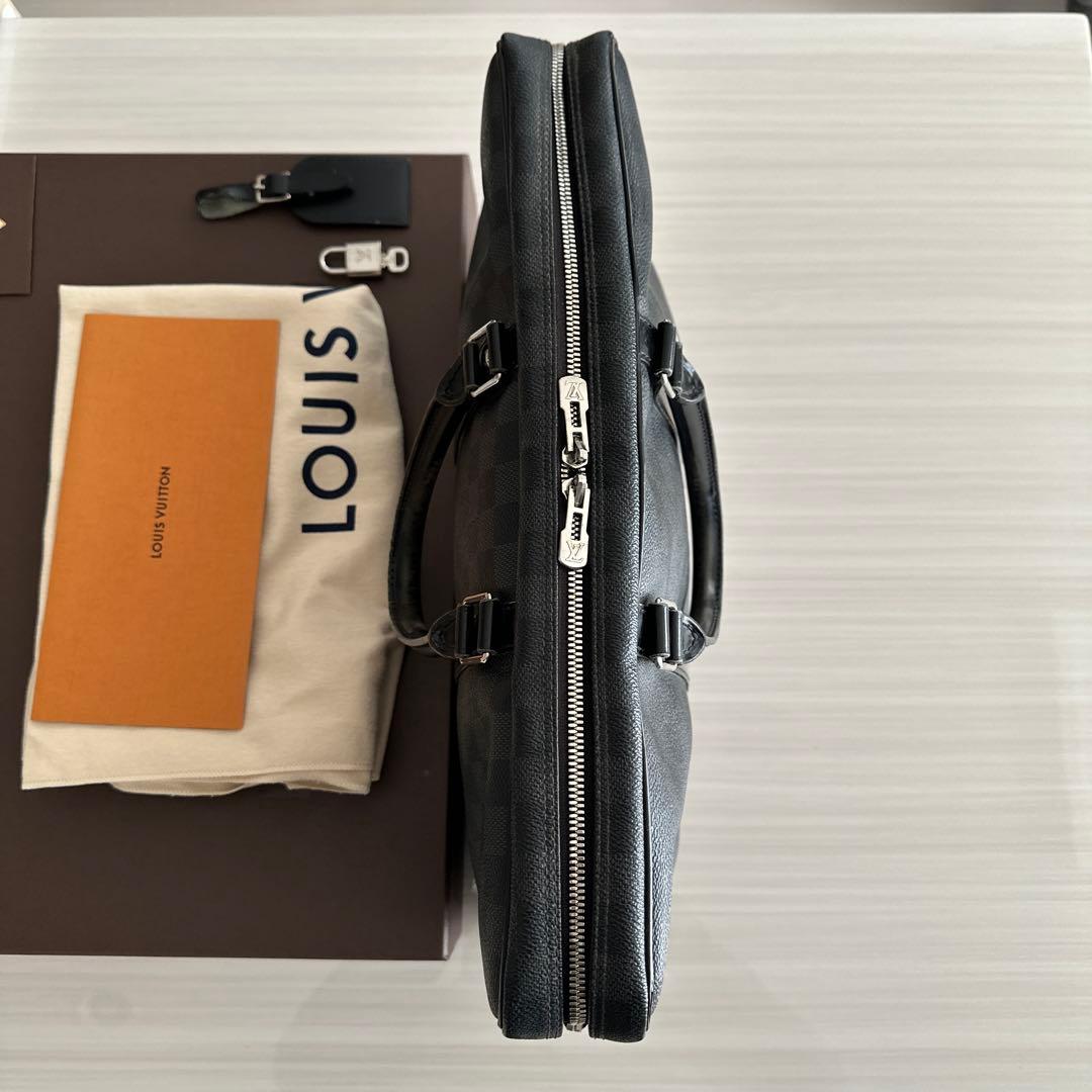 ルイヴィトン ポルトドキュマンボワヤージュ ダミエグラフィット ブラック