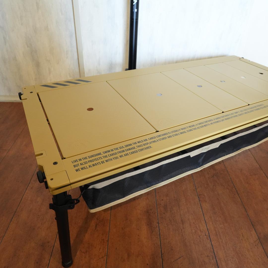 CRRGO CONTAINER COMFORT MODULE TABLE 未使用