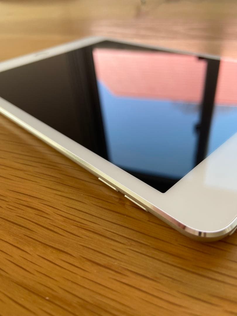 iPad本体 iPad mini 4 128GB wifi+cellular