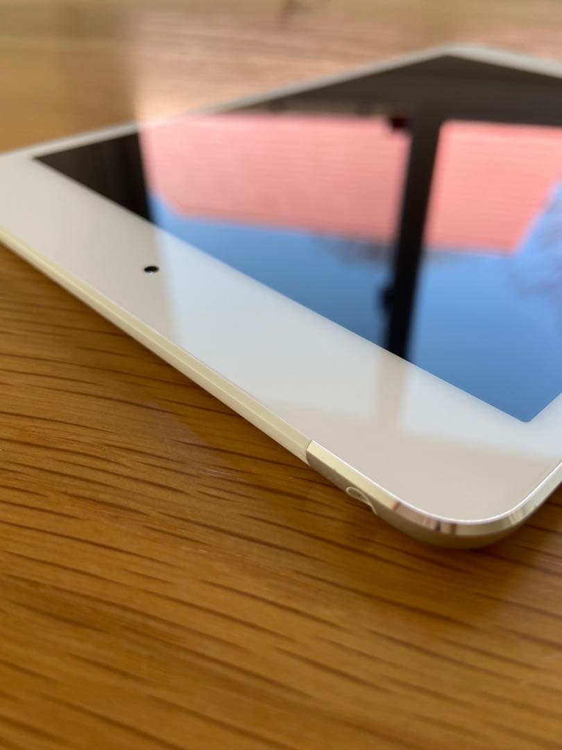 iPad本体 iPad mini 4 128GB wifi+cellular