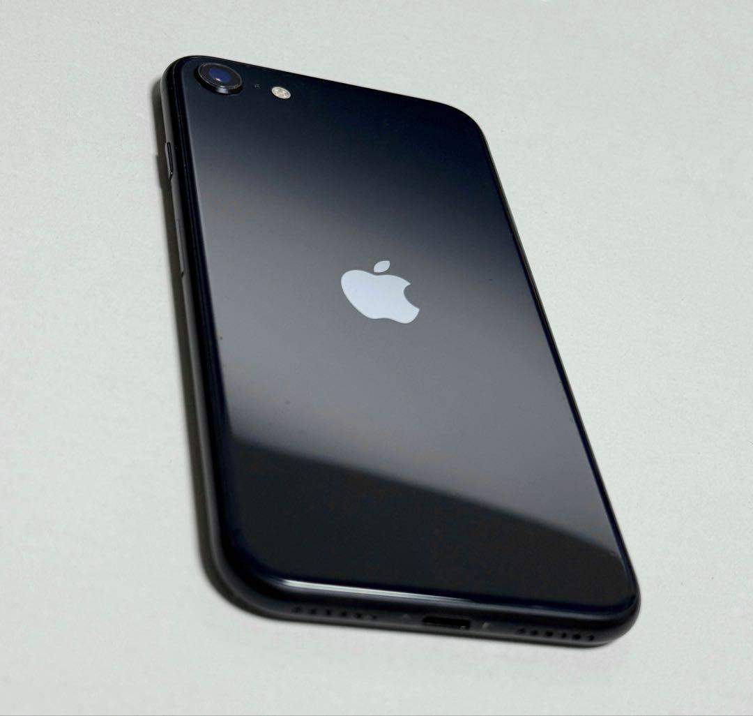 バッテリー最大容量90%　iPhone SE 第3世代 64GB　ミッドナイト
