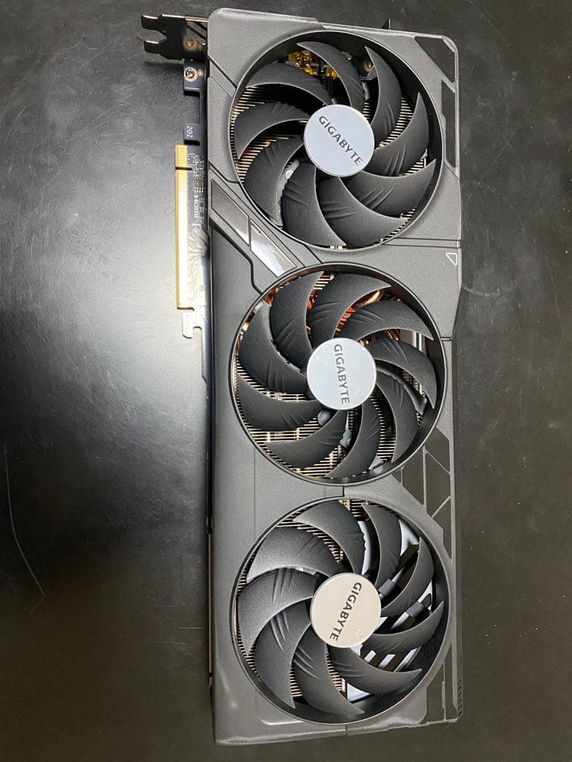 美品GIGABYTE RTX 4070 Ti Super 本体外箱あり