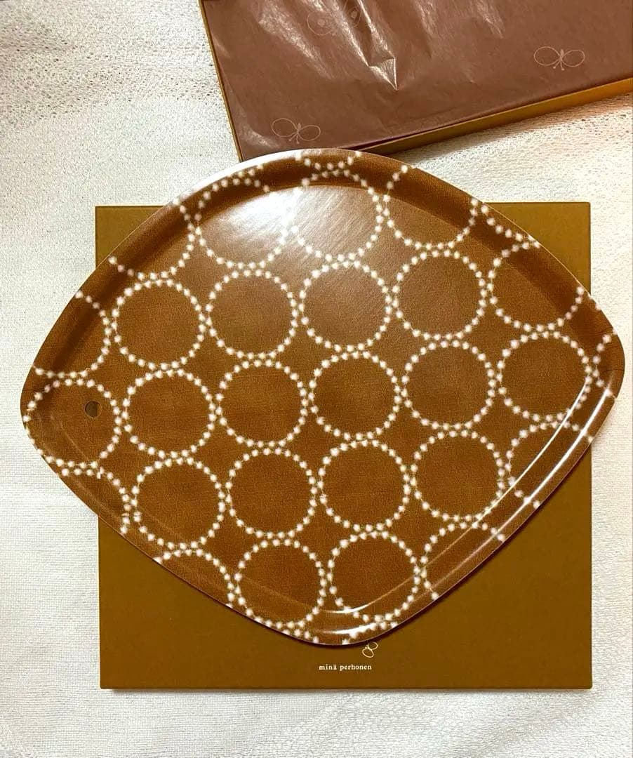 新品未使用★ミナペルホネン　タンバリン　トレイ　brown 白樺＊菱形　レア希少