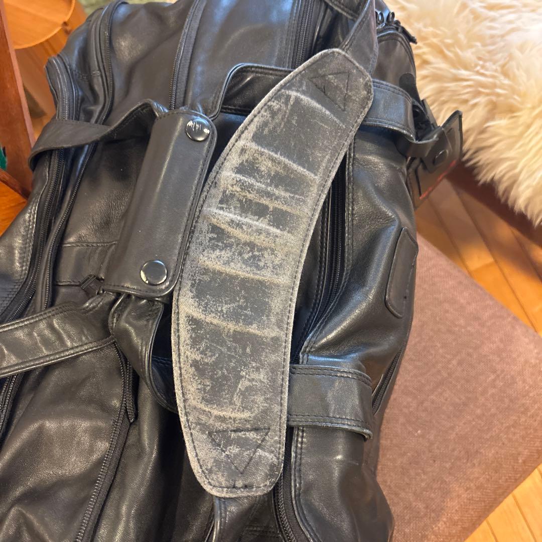 TUMI 革製旅行バッグ