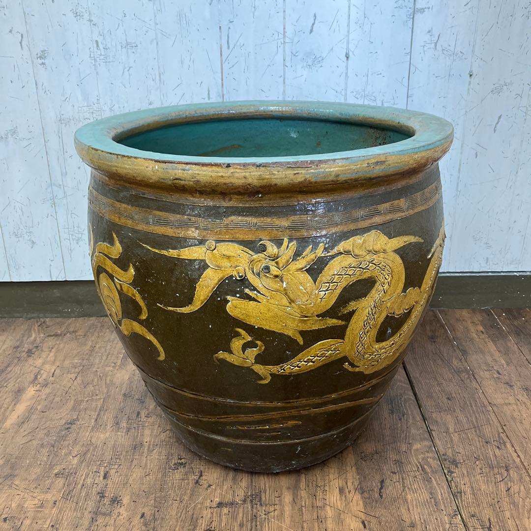 C-壁 昭和レトロ 龍模様 火鉢 陶器製 アンティーク 壺 甕 龍彫り 古民家