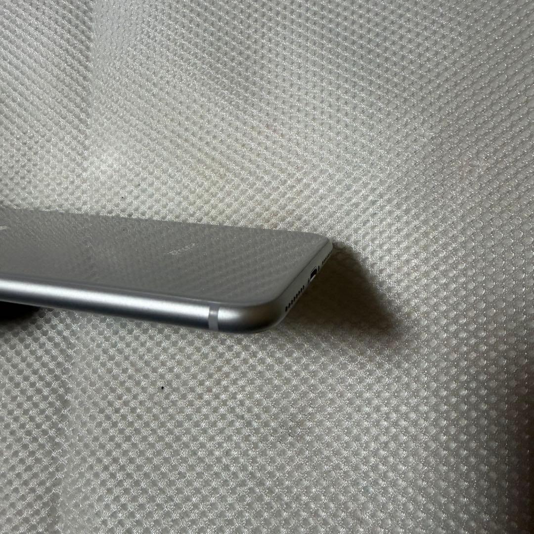 美品 SIMフリー iPhone8Plus 256GB シルバー 100%