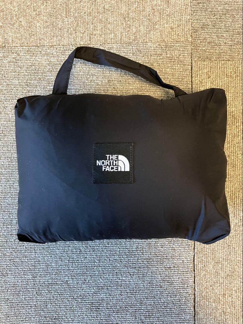 ノースフェイス　シェルブランケット 黒　抱っこ紐ケープ