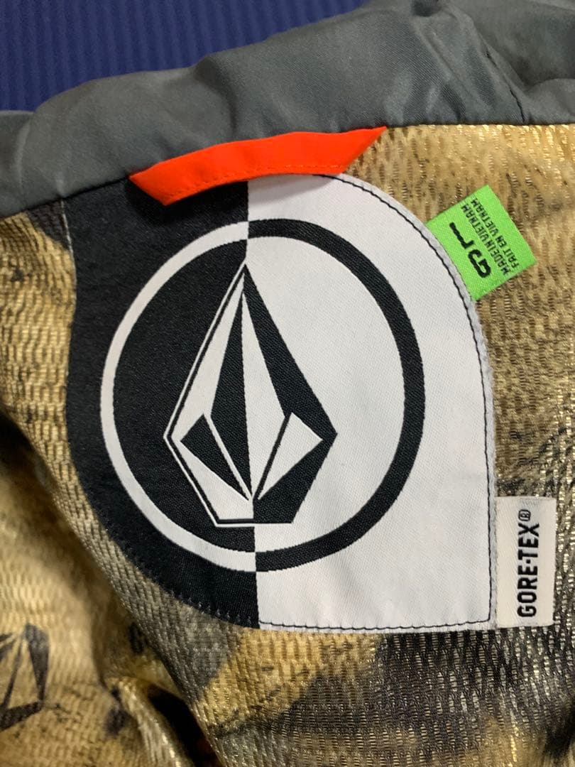 VOLCOM GORE-TEXスノーボードジャケット オレンジ　L