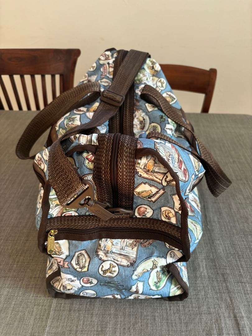 LeSportsac：ディズニークラシックプーコレクション　ウィークエンダー