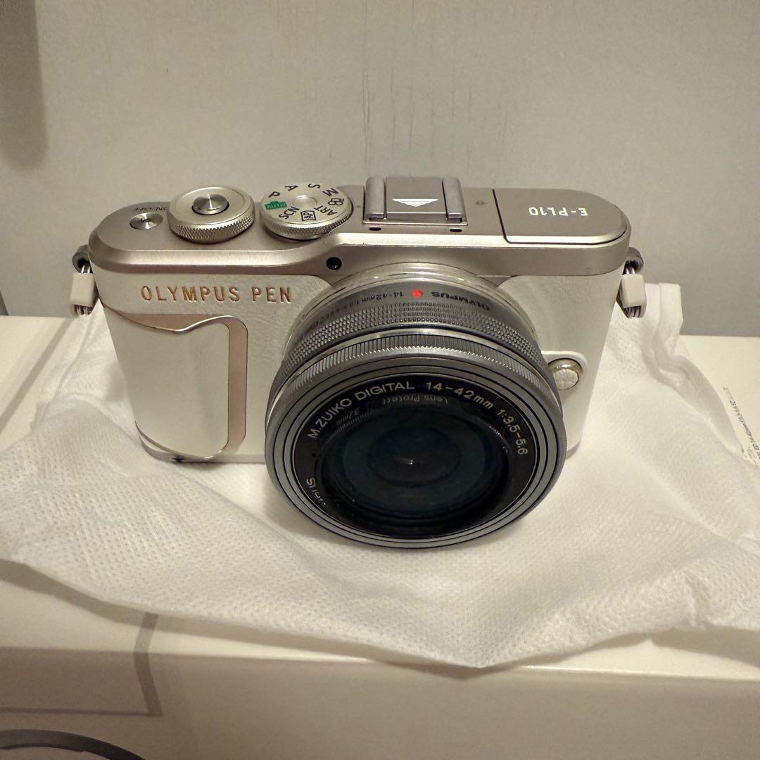 OLYMPUS PEN E-PL10 シルバー 14-42mm
