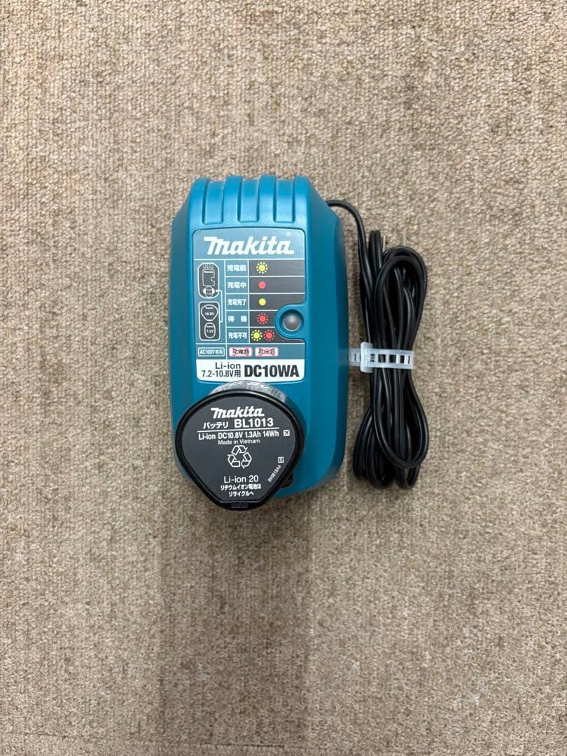 【新品同様】マキタ Makita CL100D 充電式スティッククリーナー 純正