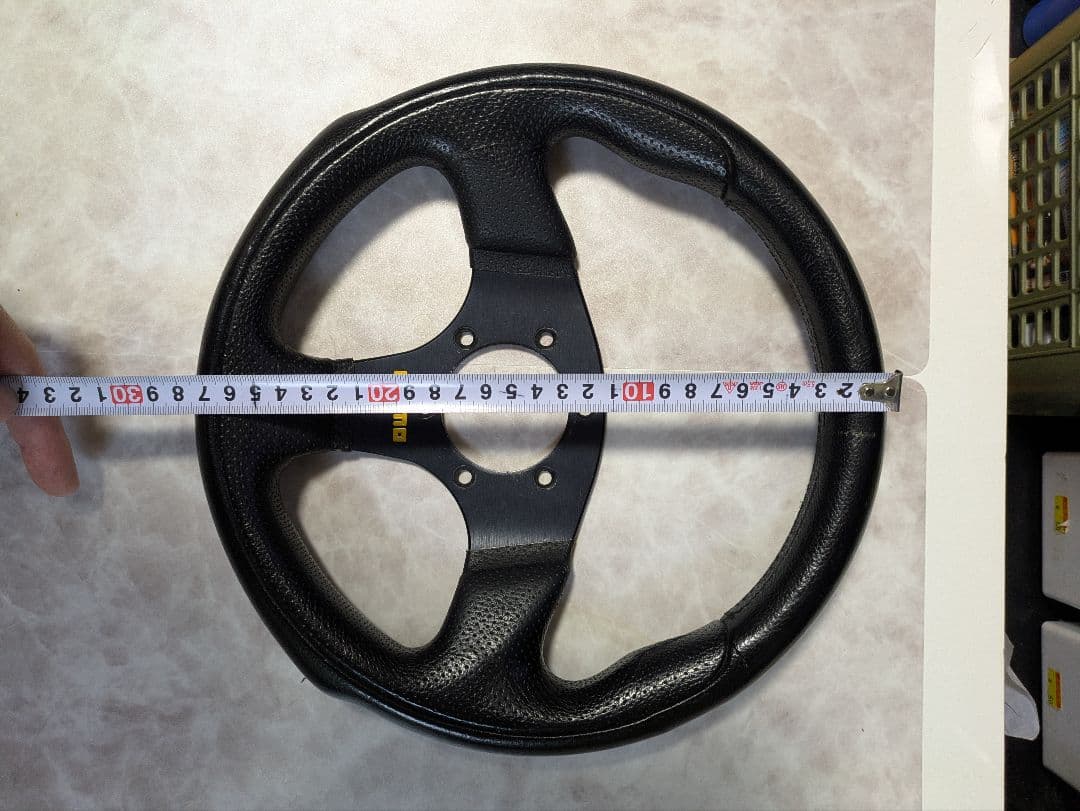 momo ステアリング 28cm