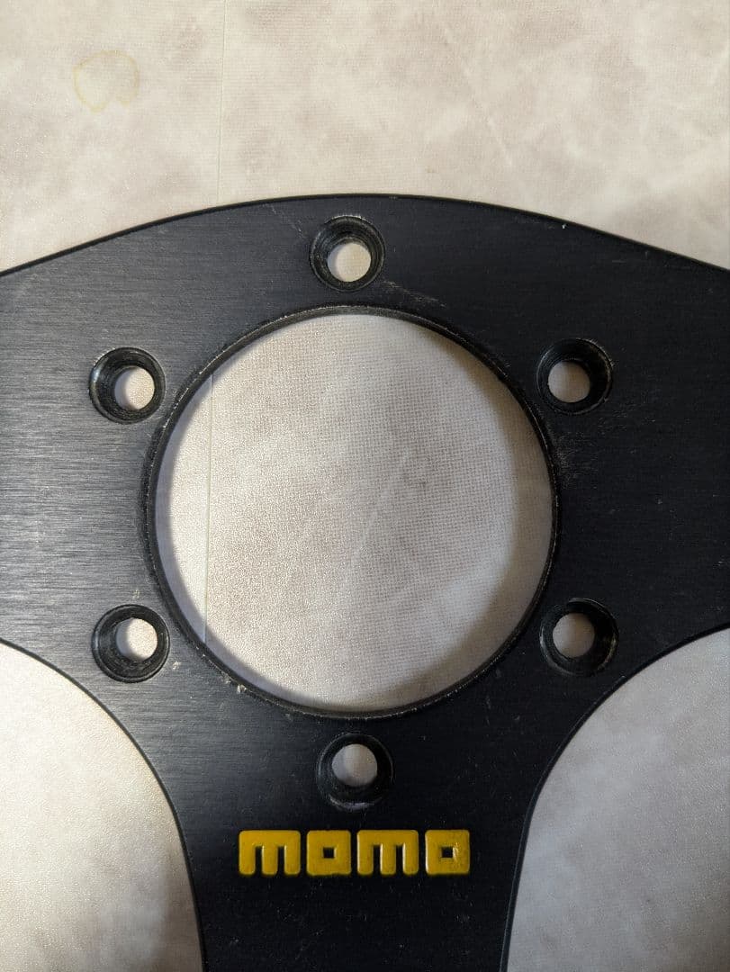 momo ステアリング 28cm
