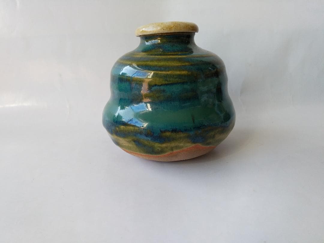 古瀬戸 緑釉 茶入 加藤作助 作 仕覆 笹蔓緞子 共箱 茶入 茶道具 美品 です