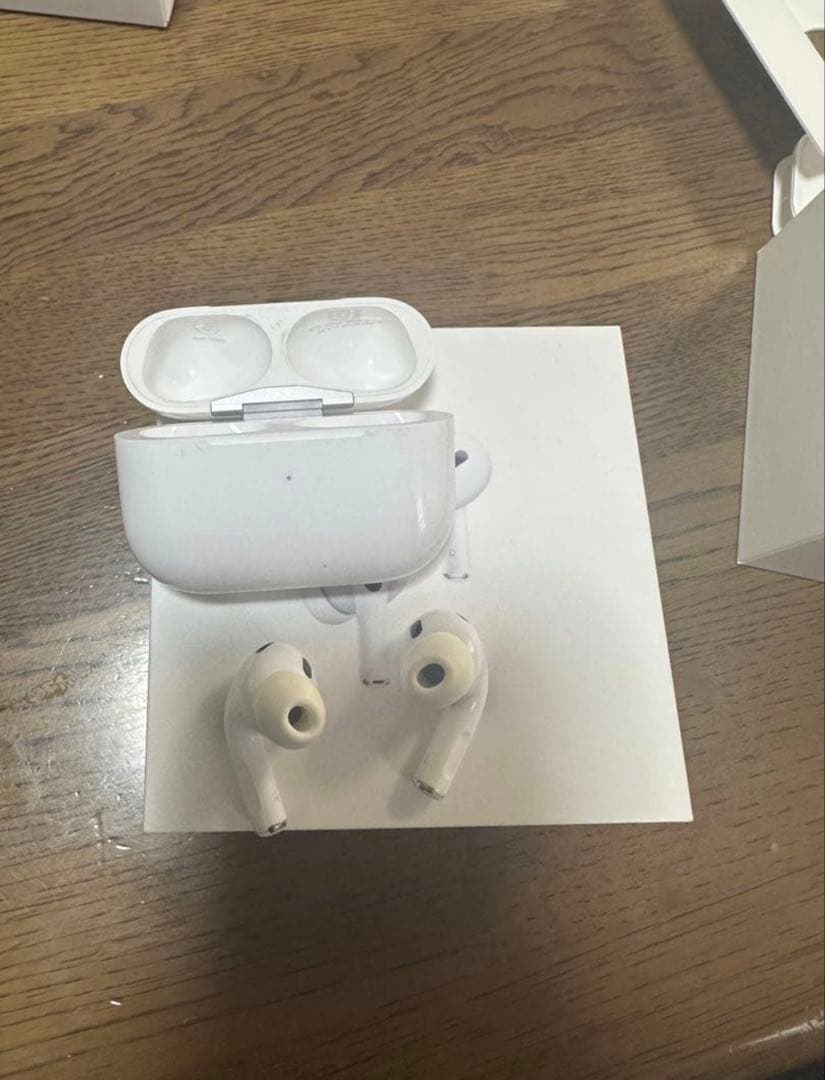 AirPods Pro 第2世代 lightning ケース付き