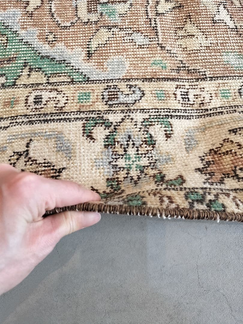 大判/淡ブラウンとミントグリーン　ヴィンテージトルコラグ　No616