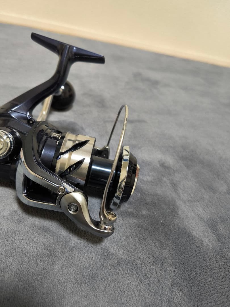 極美品　シマノ　ツインパワー　SW 8000HG　スピニングリール