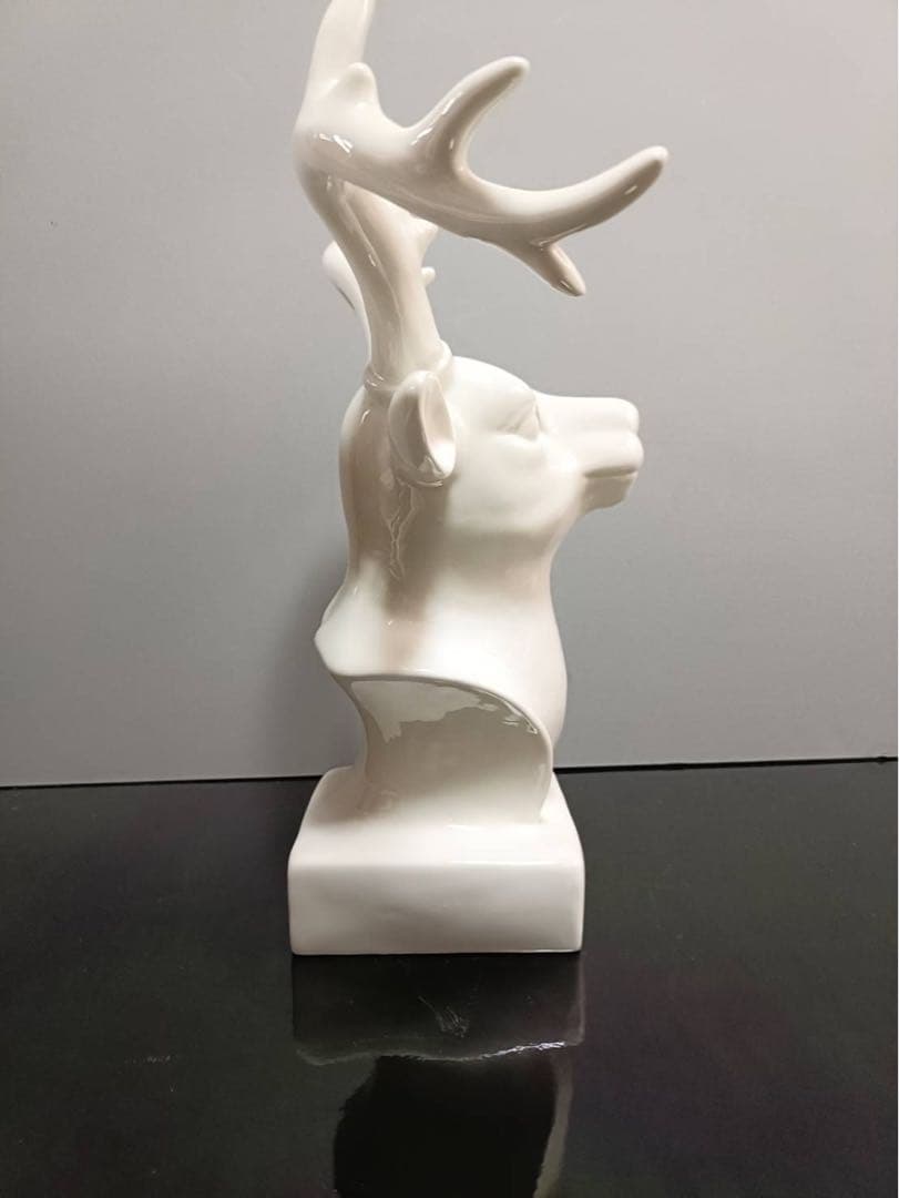 白い陶器製鹿の頭部像　アンティーク アート オブジェ　置物