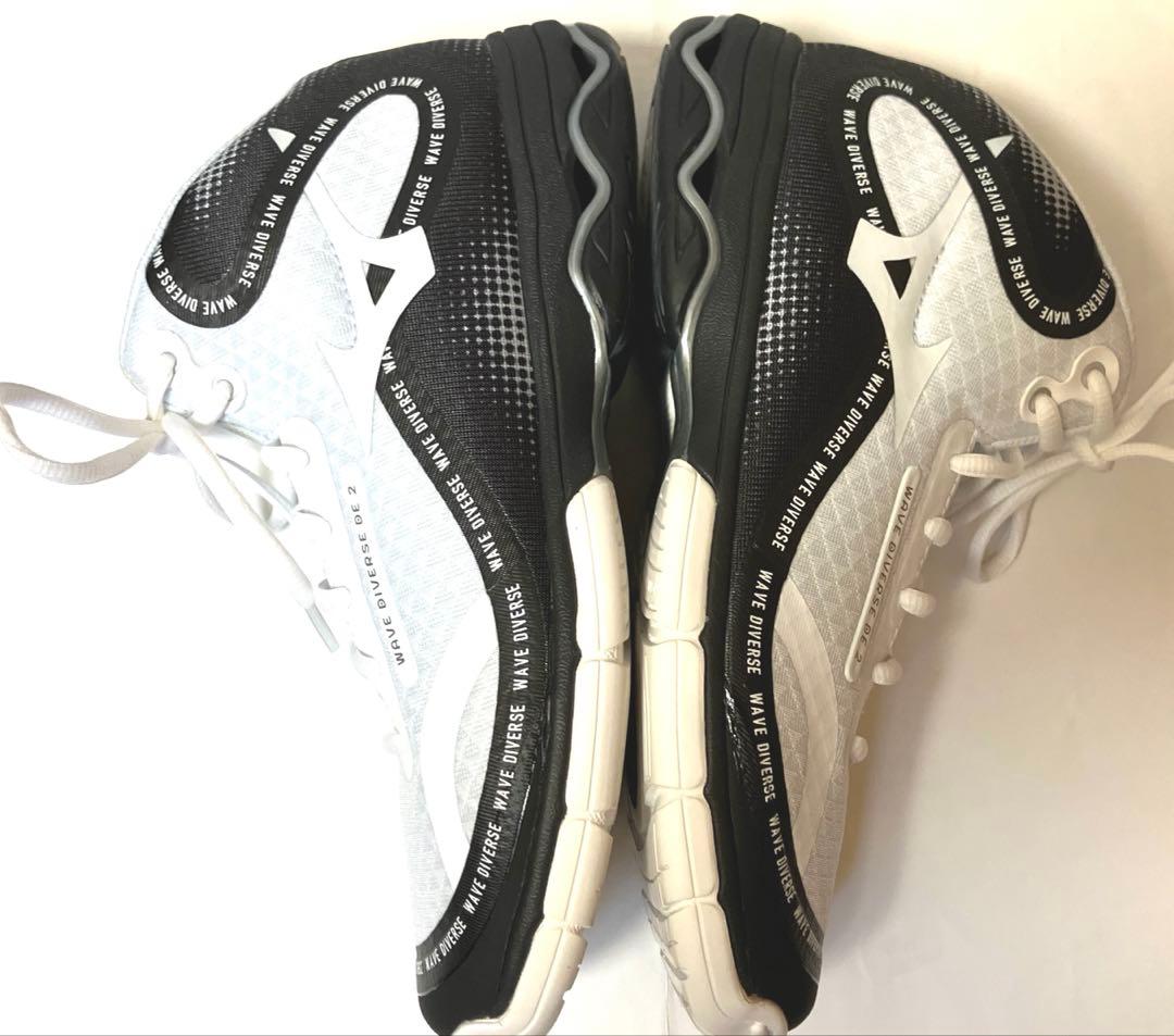 超美品❣️ミズノWAVE DIVERSE DE2/24㎝ホワイト×ブラック