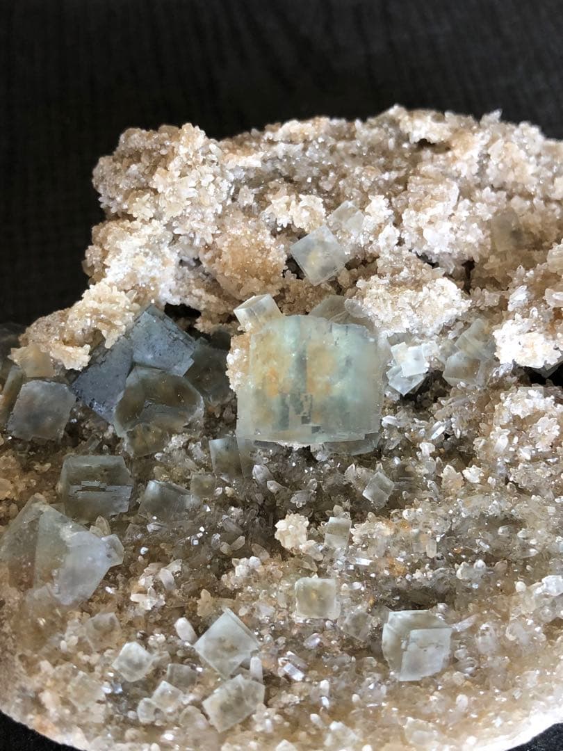 レア　単晶体　水晶共生　綺麗グリーン　　シャンファーリン フローライト