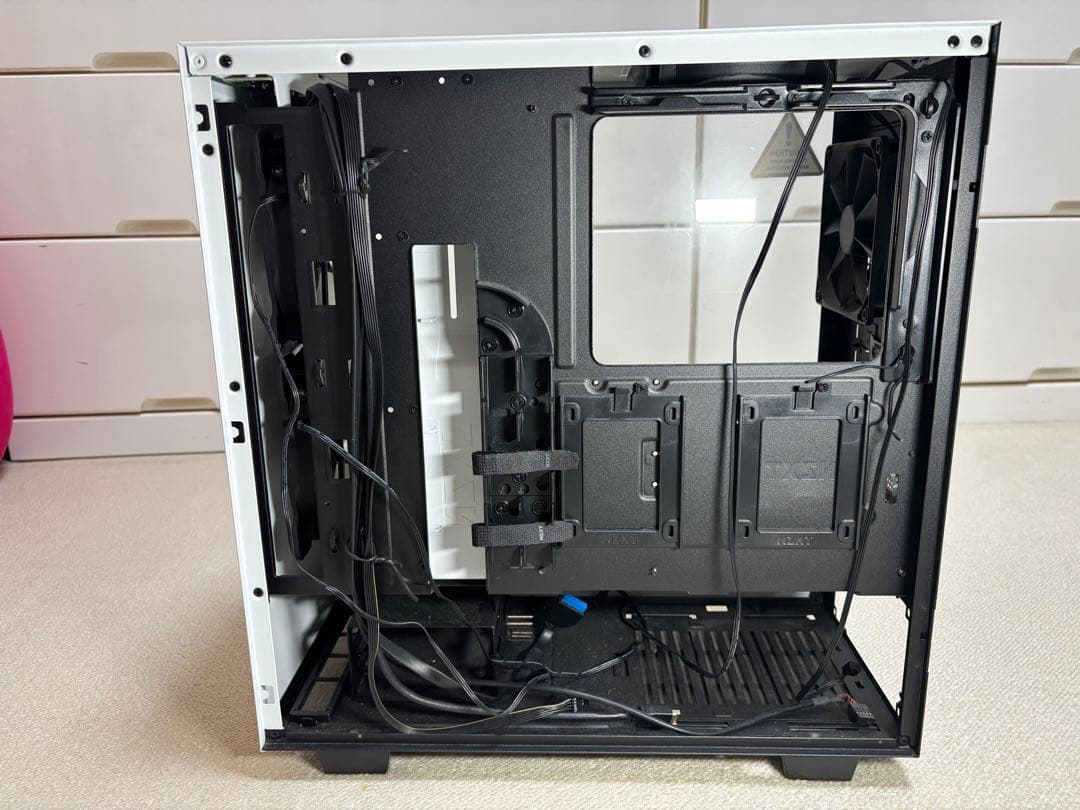 nzxt pcケース　H510 white/black