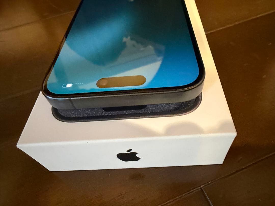 iPhone15Pro 128GB SIMフリー　バッテリー86%