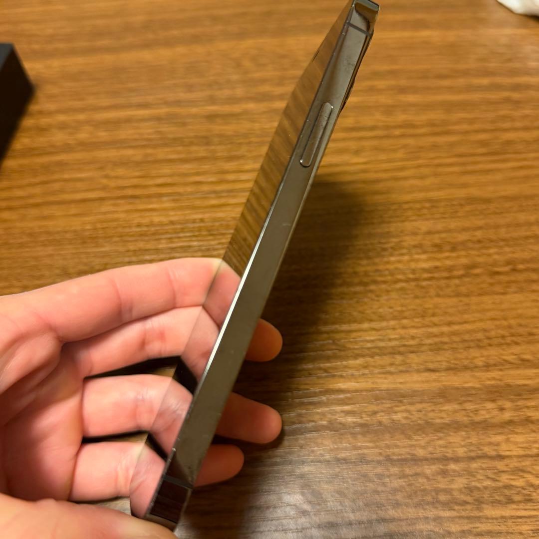 ［中古)iPhone 12 Pro 128GB 新品純正ケーブル付き